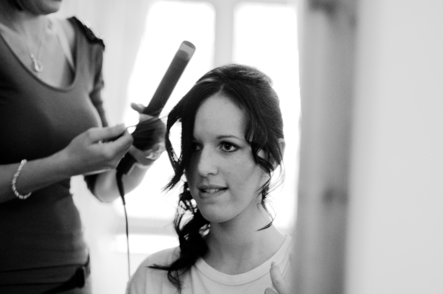 Clearwell Castle Wedding Photographer. Samuel & Kayleigh — 8 (photo 7)