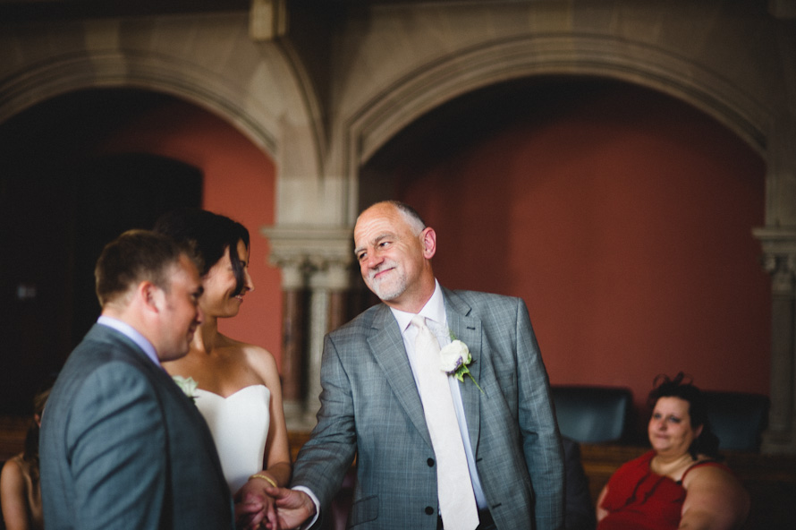Wayne & Caitlin got married at Manchester Town Hall! — Bristol wedding photographer (photo 18)