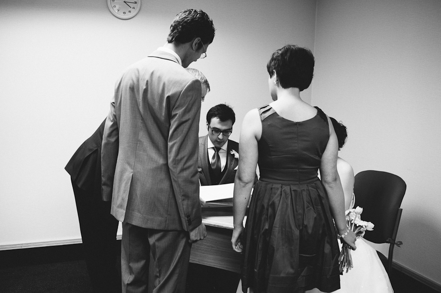 Tristan & Emma got married in Swindon! — Swindon wedding photographer (photo 31)