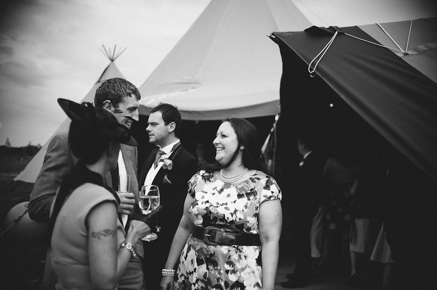 Neil & Flora got married in Yorkshire — papakata wedding (photo 46)