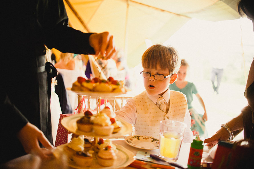 Neil & Flora got married in Yorkshire — papakata wedding (photo 63)