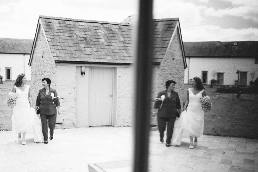 2012 — Bristol wedding photographer (photo 30)