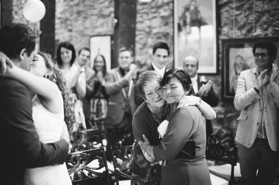 2012 — Bristol wedding photographer (photo 32)
