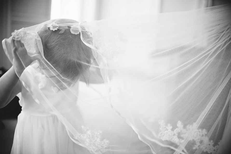 Emily & Drew got Married at The Royal Society of Arts, London — RSA Wedding Josephyarrow (photo 17)